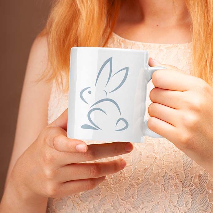 Une jolie tasse représentant un lapin simple.